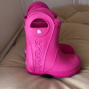 Pink croc - toddler - size 7
